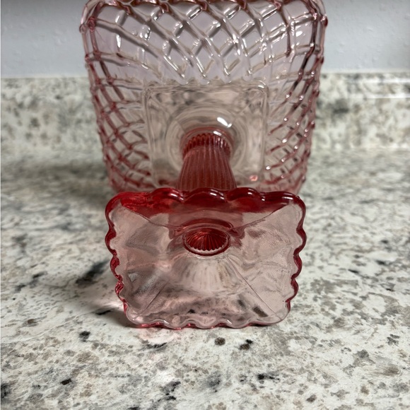 Vintage L.E. Smith Pink Trellis Pattern Footed 6 1/8" Compote - Picture 4 of 7